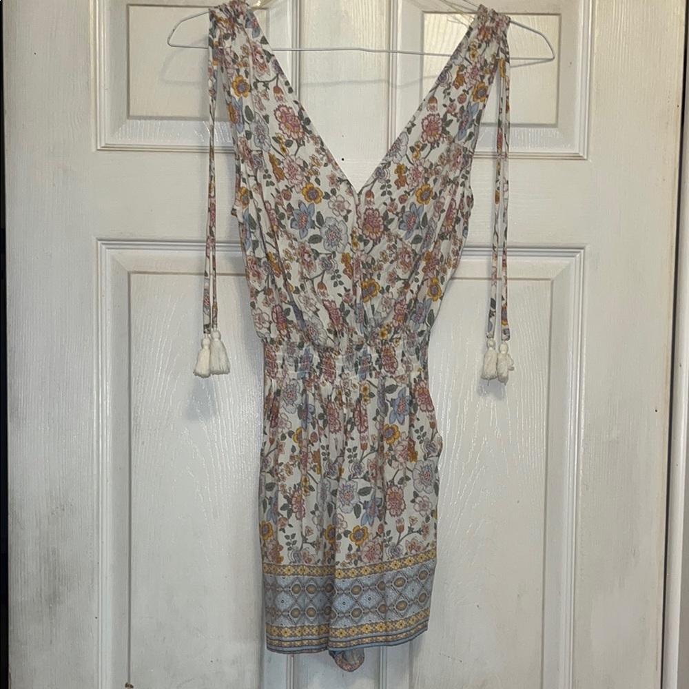 BeBop Floral V-Neck Romper With Pockets